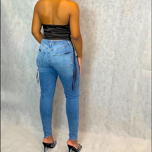 Black silky halter - Picture 4 of 5